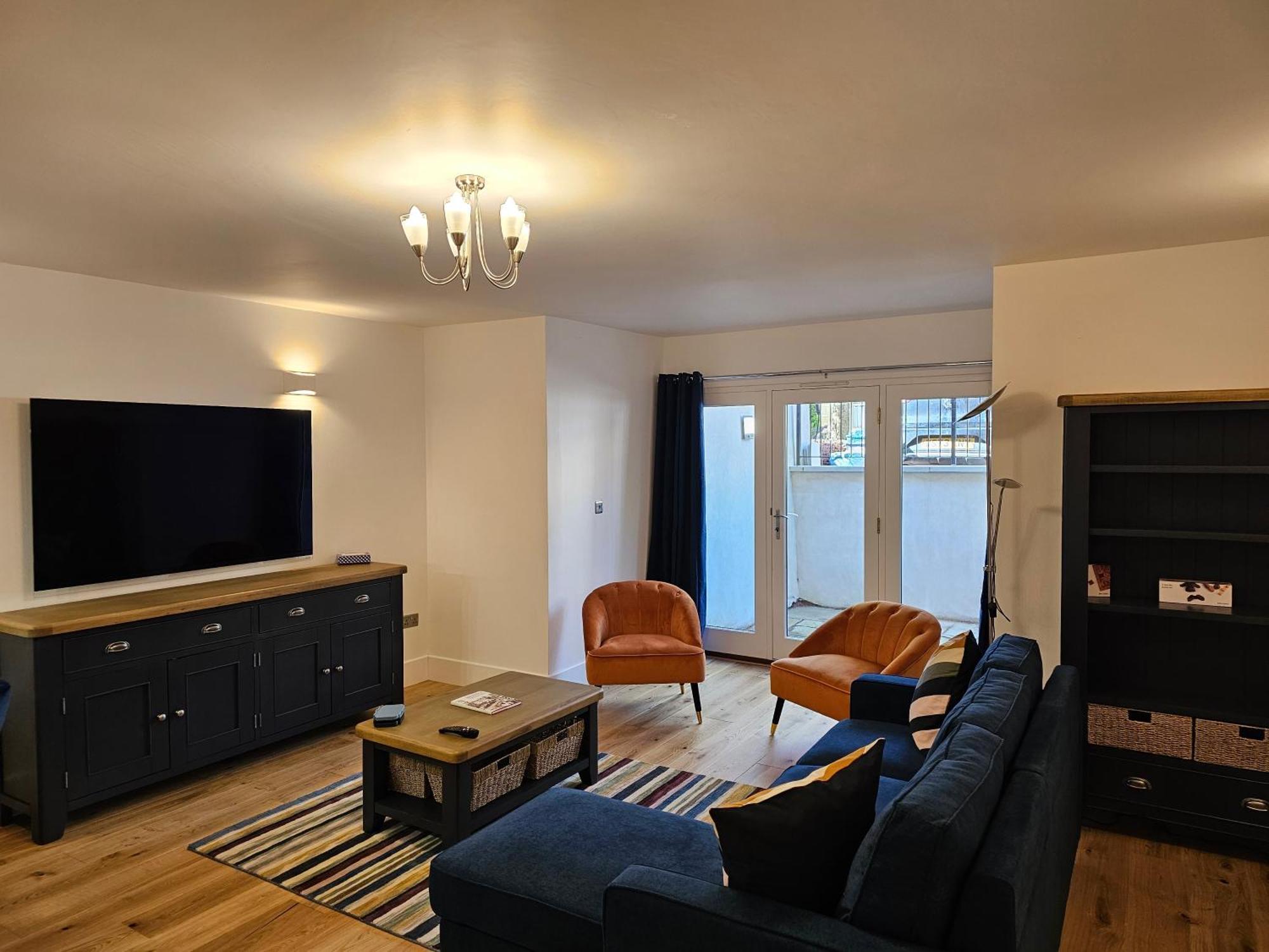 Spacious Modern 2-Bed Parking & Wi-Fi & 65"Oled Bristol Exterior photo