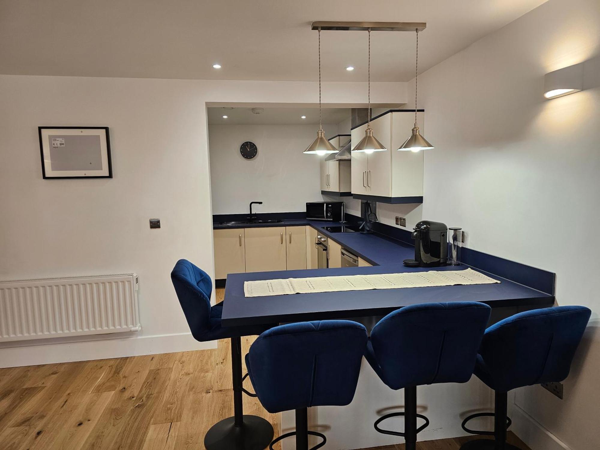 Spacious Modern 2-Bed Parking & Wi-Fi & 65"Oled Bristol Exterior photo