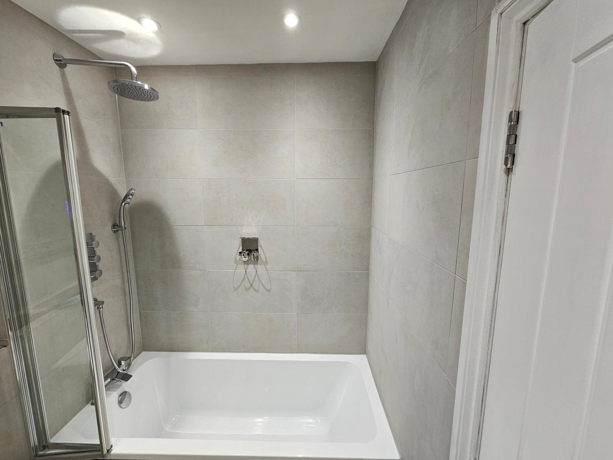 Spacious Modern 2-Bed Parking & Wi-Fi & 65"Oled Bristol Exterior photo