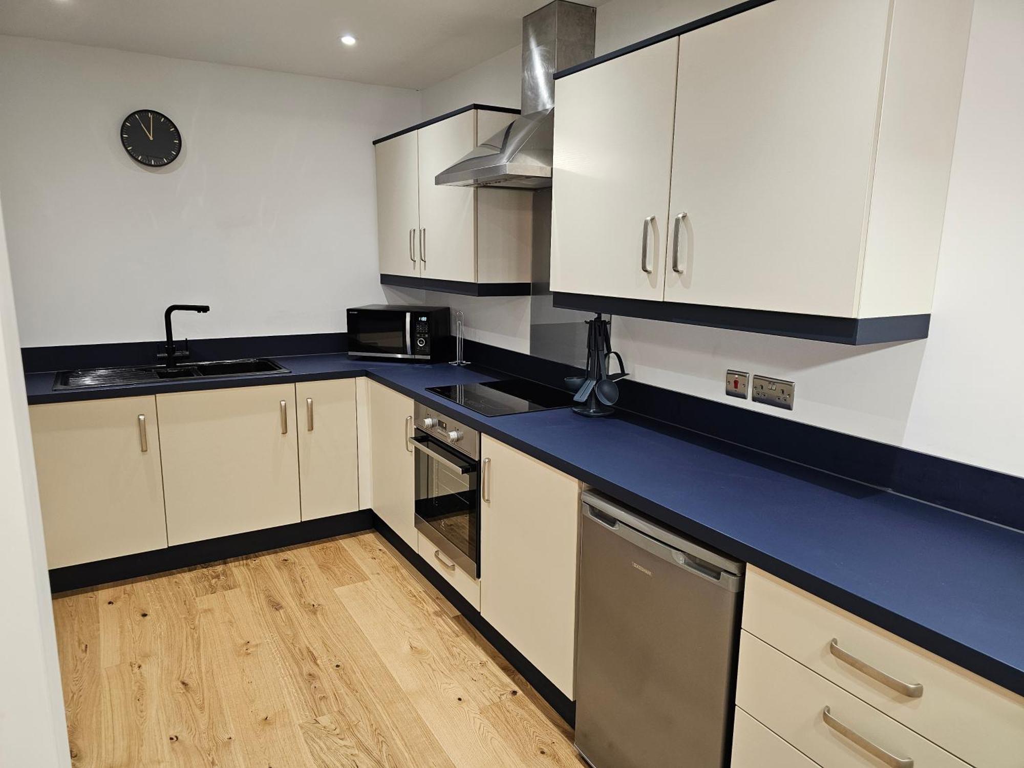 Spacious Modern 2-Bed Parking & Wi-Fi & 65"Oled Bristol Exterior photo